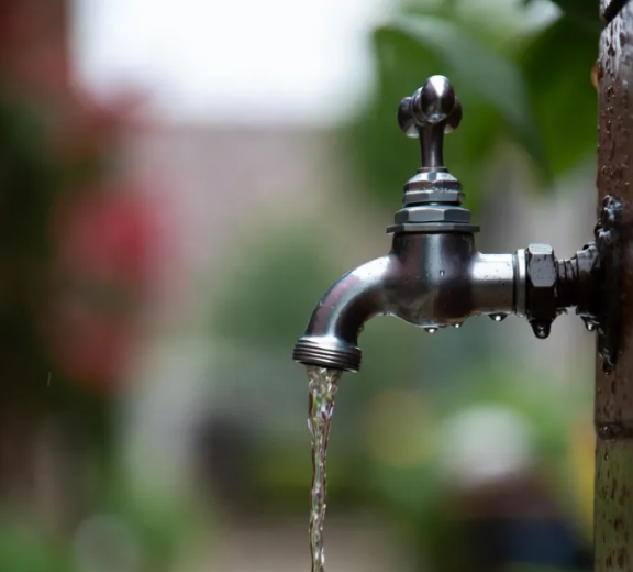 Mendoza auditará obras de agua potable con crédito de 75 millones