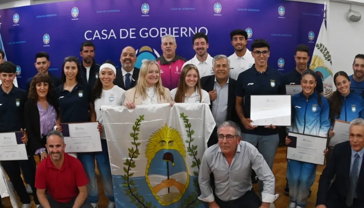 Cornejo homenajeó a dos tunuyaninos por Juegos Suramericanos