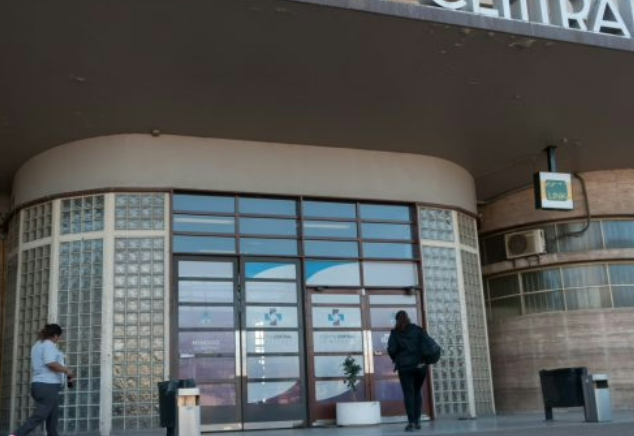 Mujer atrapada en moledora de carne en Luján de Cuyo en riesgo de amputación