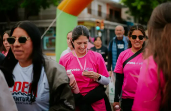 Tupungato se vistió de rosa para concientizar sobre cáncer de mama - imagen adicional