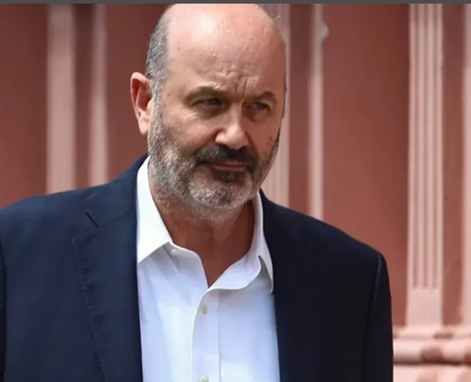 Sturzenegger reconoce caída de empleo formal pero destaca crecimiento del monotributo