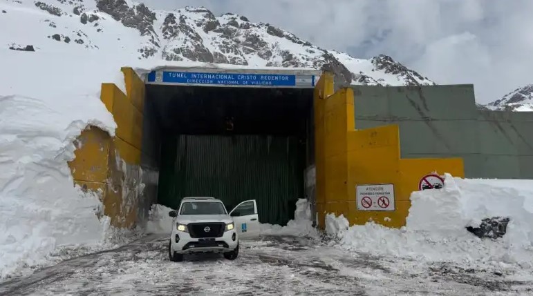 Paso a Chile cierra este miércoles por nevadas y mal tiempo