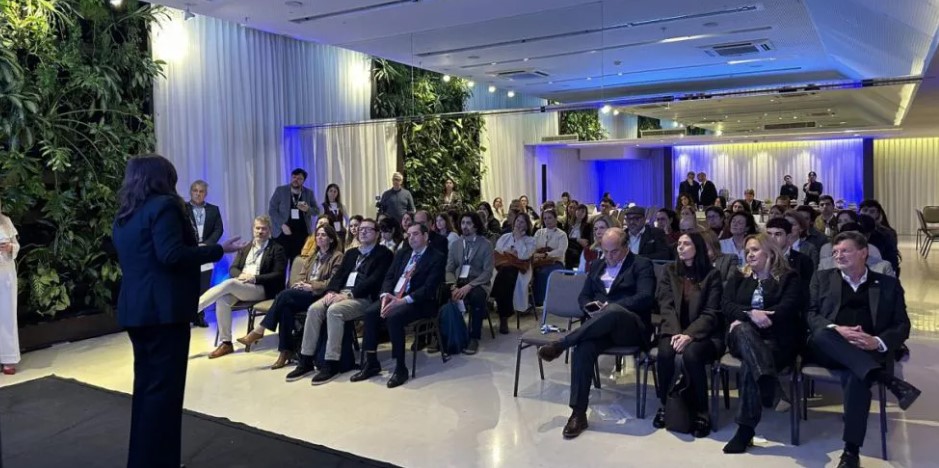 Mendoza presenta su oferta premium en Buenos Aires para captar turismo de lujo - imagen adicional