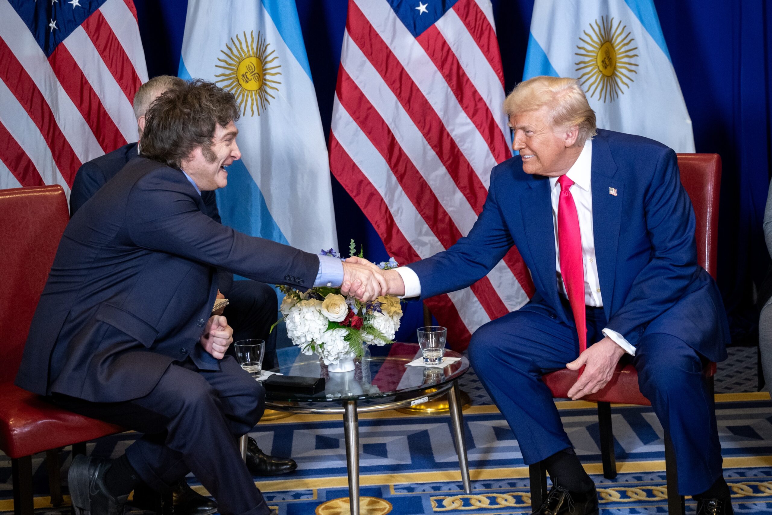 Trump vuelve a sugerir que no respaldaría a Reino Unido en conflicto por Malvinas - imagen adicional