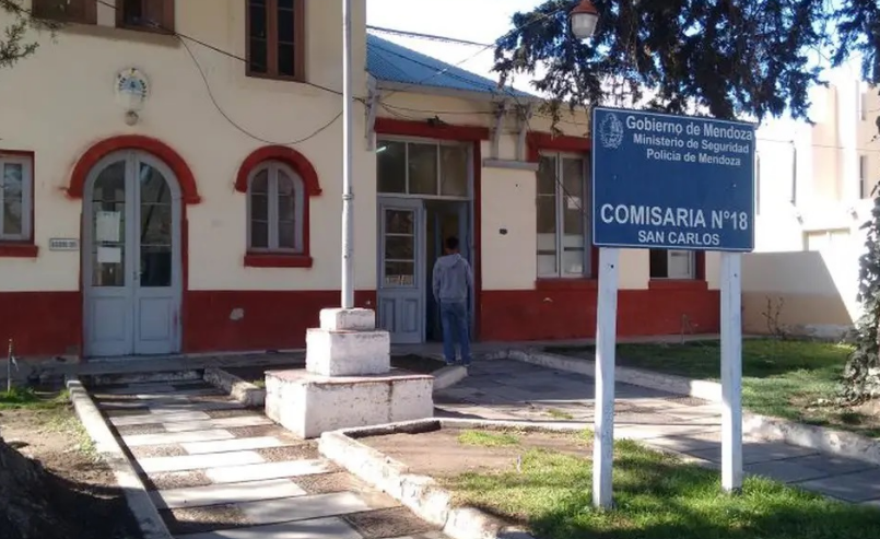 Ex policía de San Carlos suspendido por desaparición de fianza de medio millón - imagen adicional